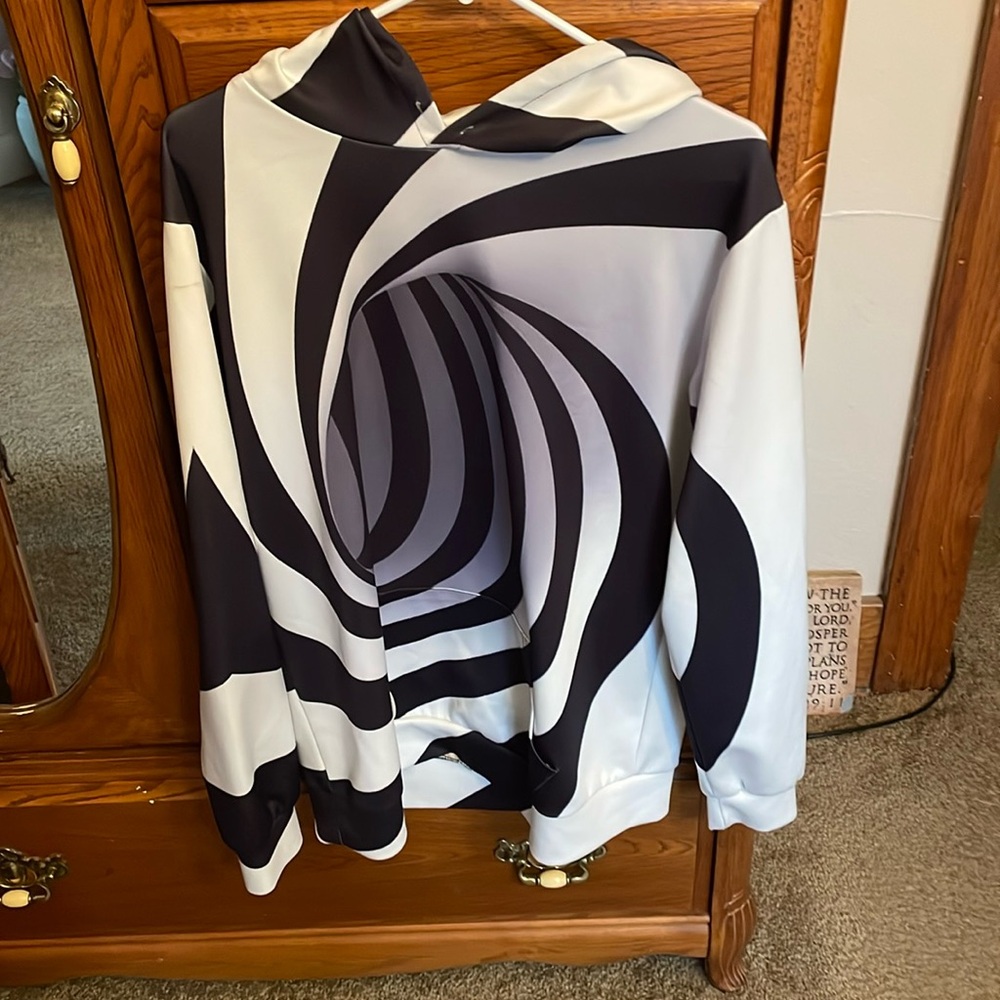 Spiral illusion hoodie